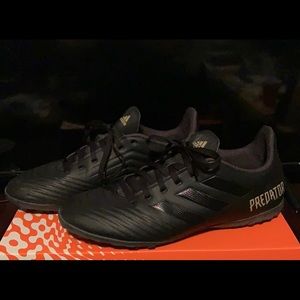 Adidas predator indoor soccer shoes